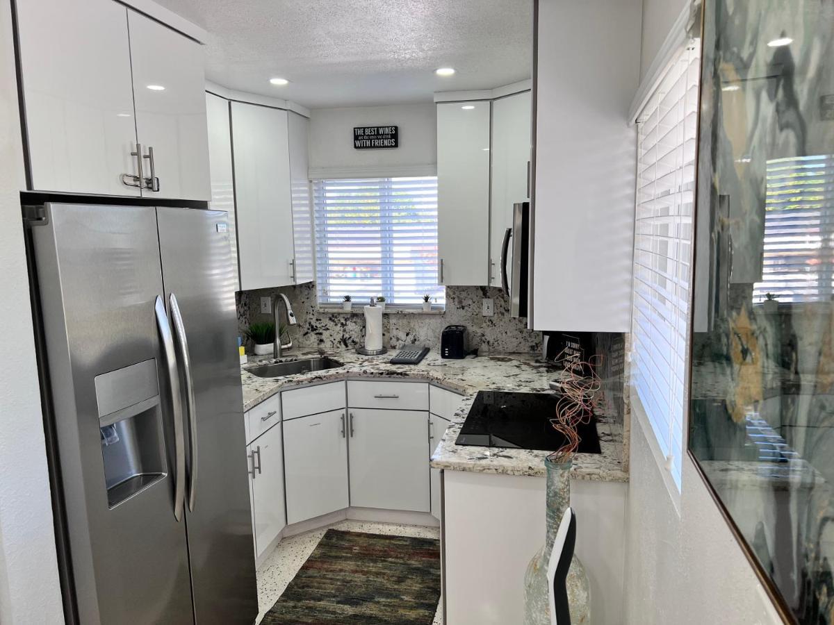 Stylish 2 Bedrooms Apartment By Miami International Airport Exterior foto